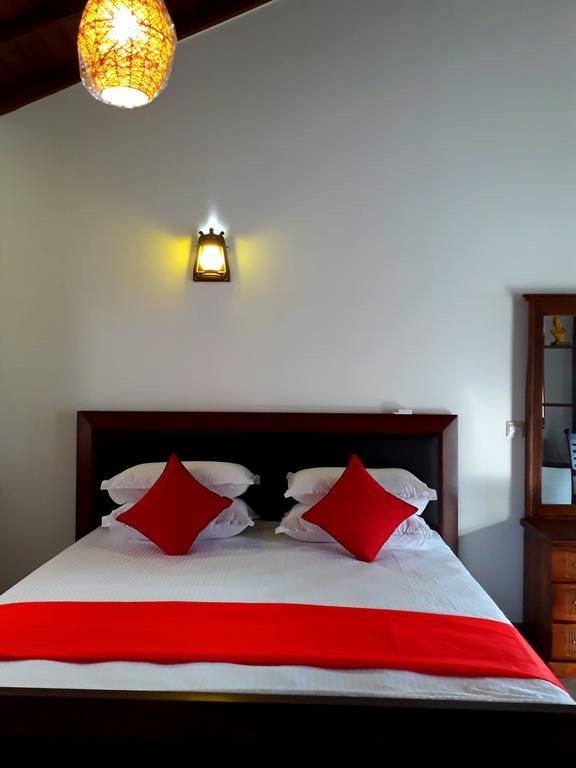 Best Inn Villa Mirissa Buitenkant foto